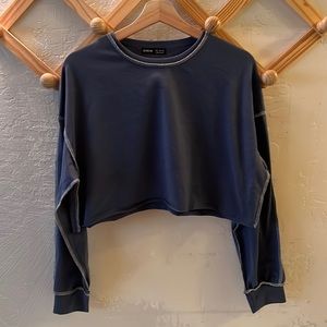 Long sleeve crop top